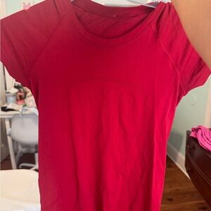 Lululemon Athletica Red Fitted Short Sleeve Muscle Tee